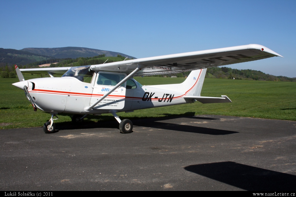 Fotografie Cessna 172, OK-JTN