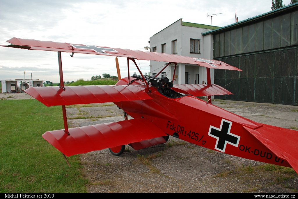 Fotografie Fokker DR I, OK-DUD07