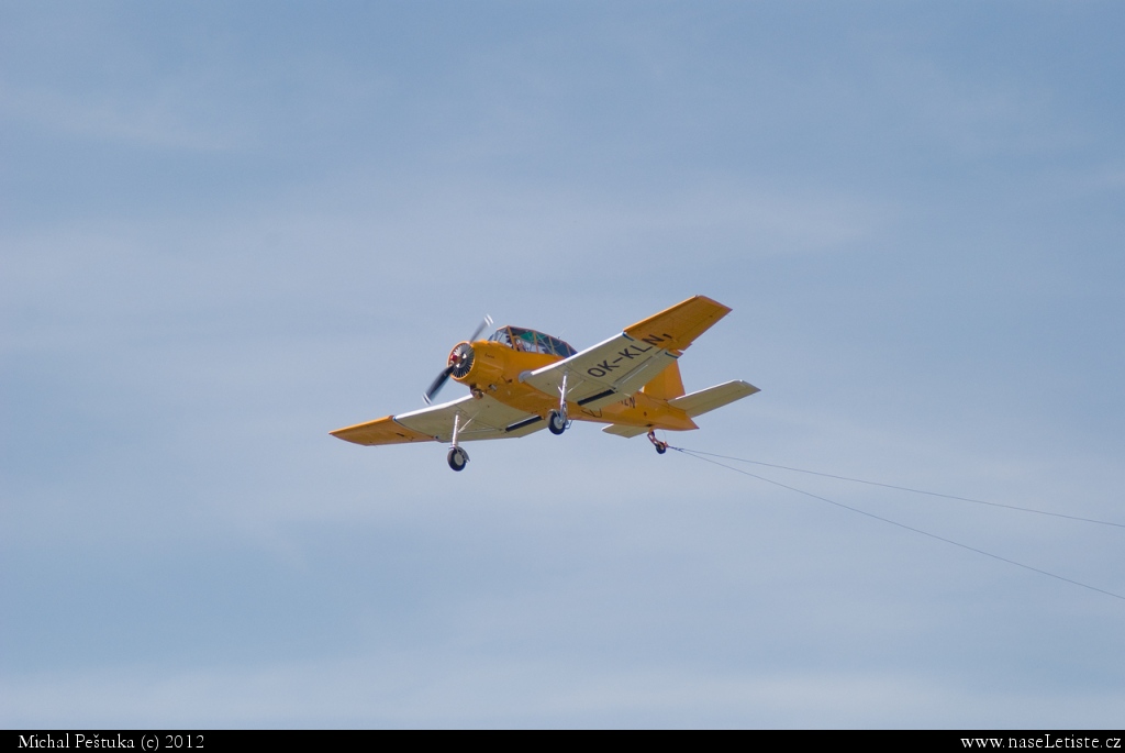 Fotografie Zlín Z-37 Čmelák, OK-KLN