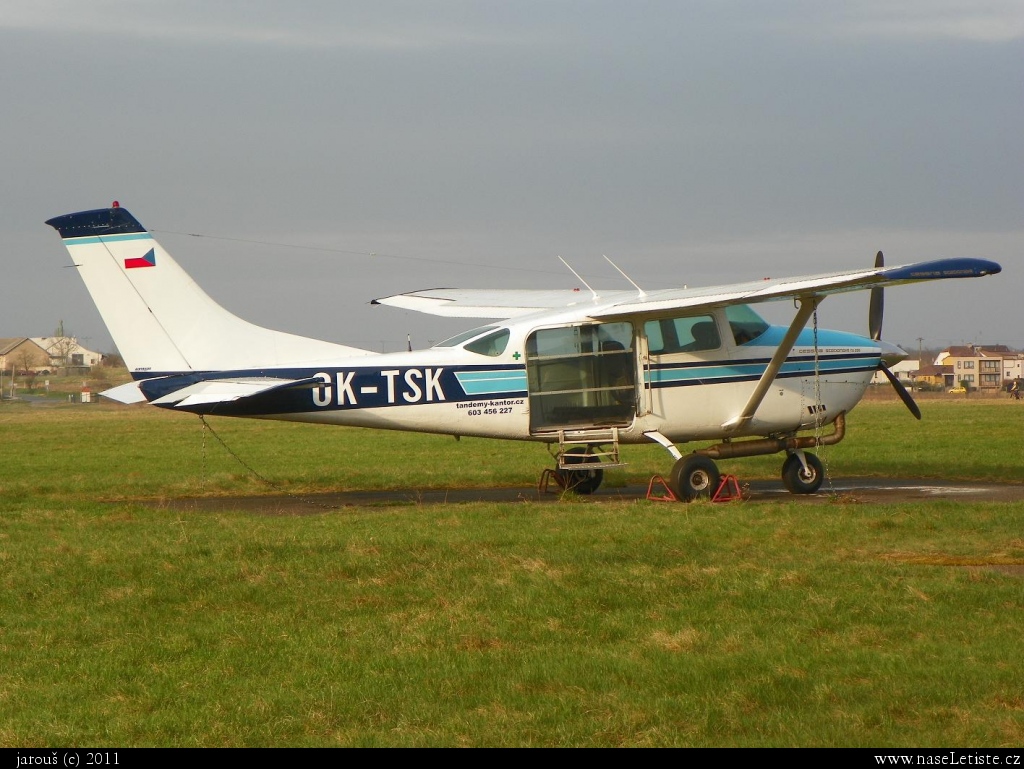 Fotografie Cessna 206, OK-TSK