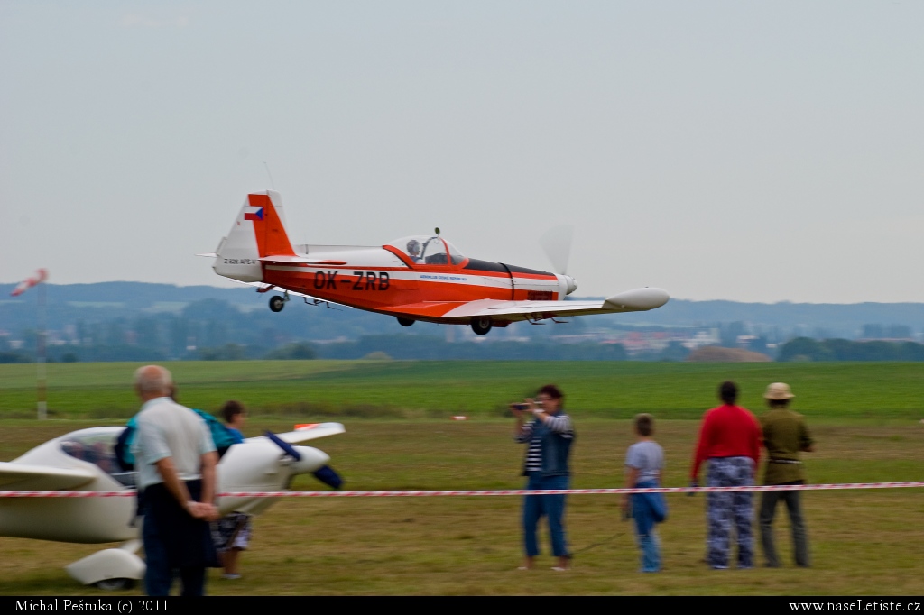 Fotografie Zlín Z-526, OK-ZRB