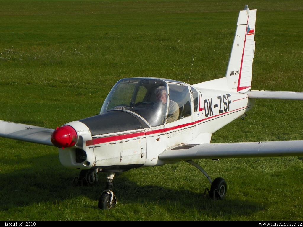 Fotografie Zlín Z-42, OK-ZSF