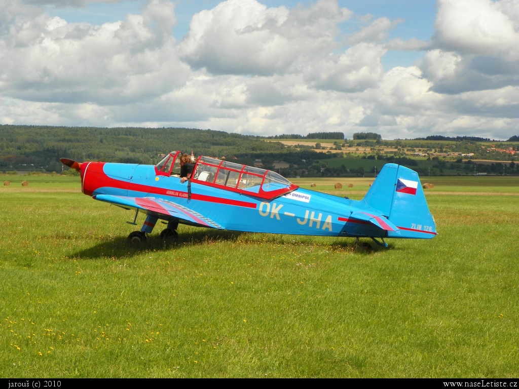 Fotografie Zlín Z-126, OK-JHA