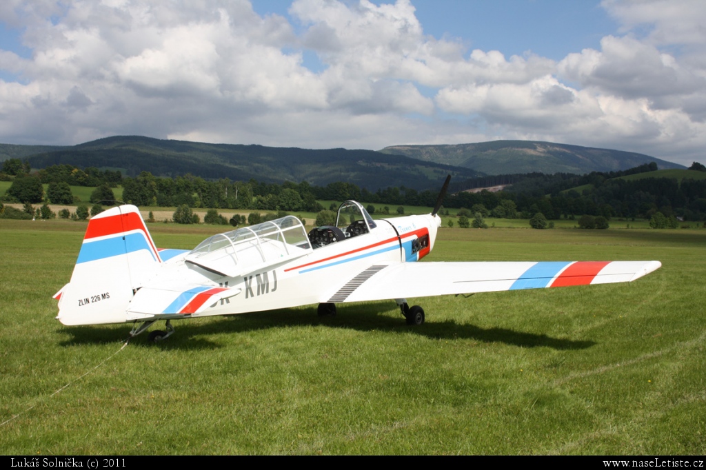 Fotografie Zlín Z-226, OK-KMJ