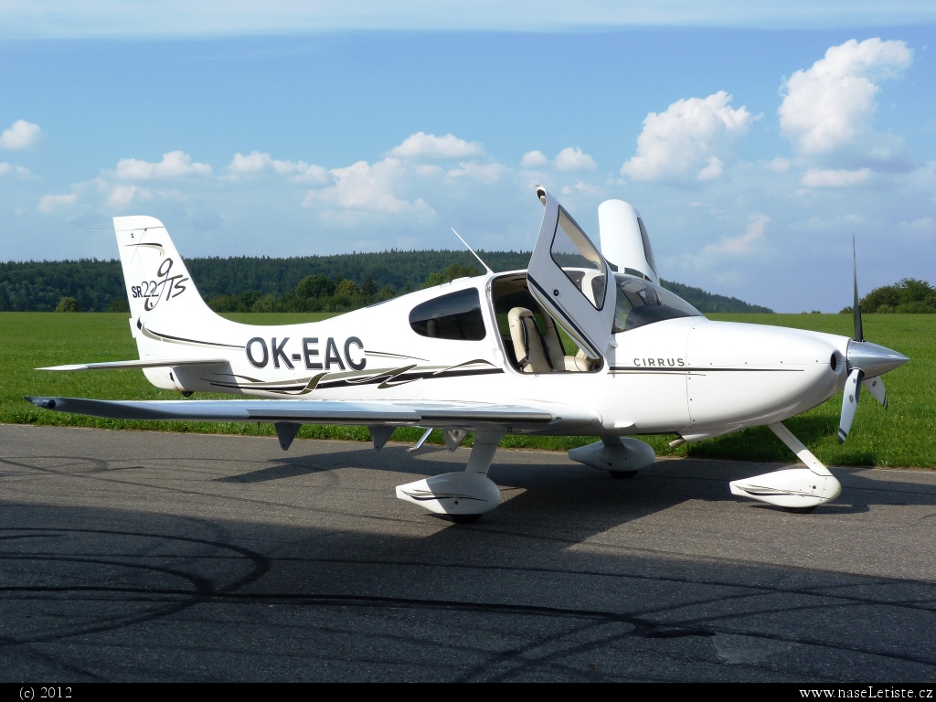 Fotografie Cirrus SR22 GTS, OK-EAC