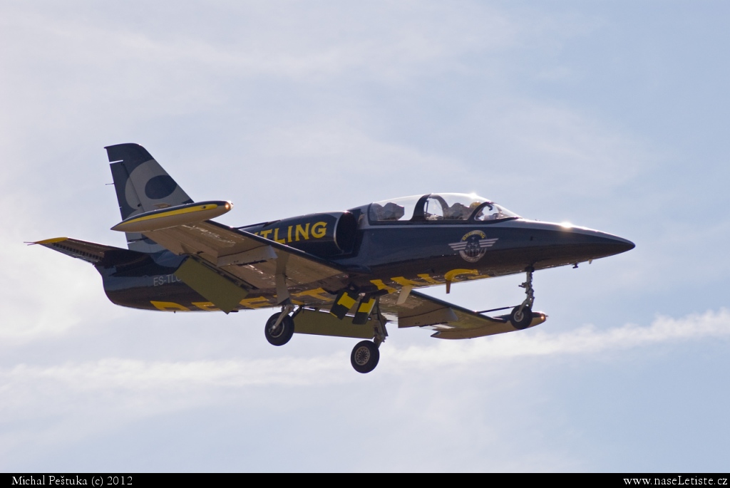 Fotografie Aero L-39 Albatros, ES-TLS