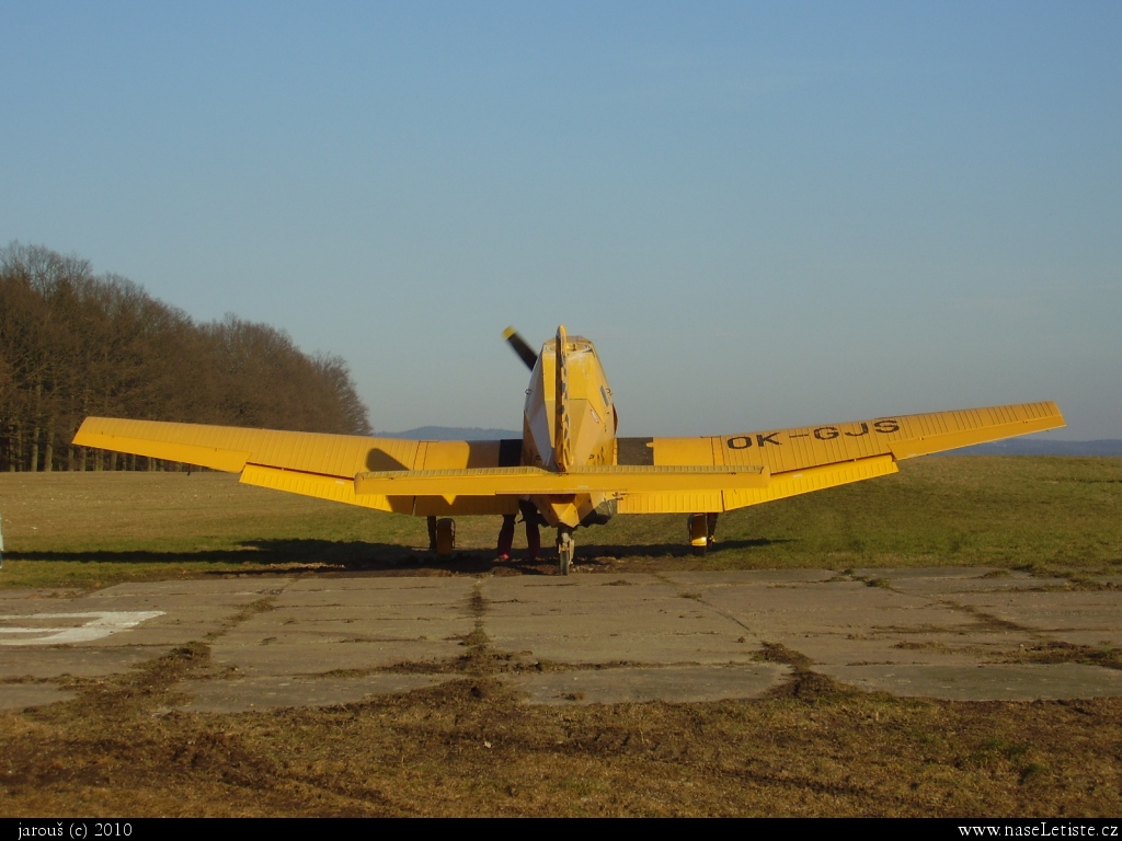 Fotografie Zlín Z-37 Čmelák, OK-GJS