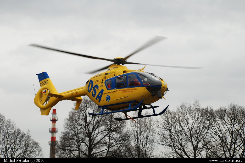 Fotografie Eurocopter EC-135, OK-DSD