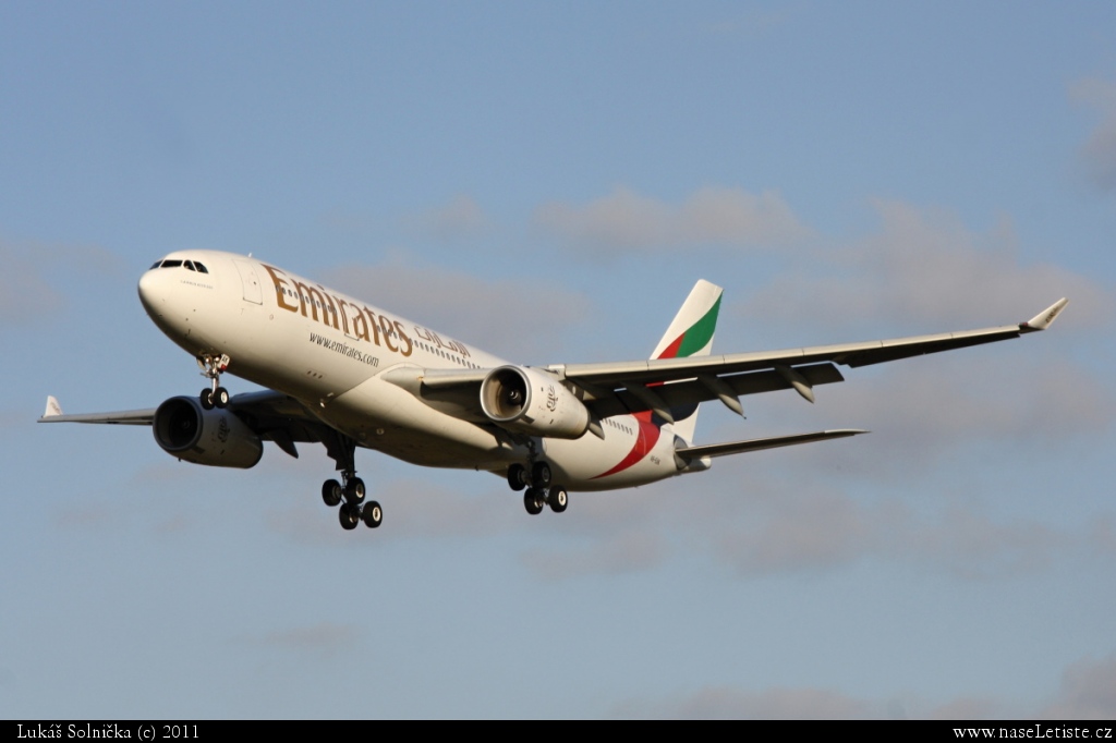 Fotografie Airbus A330-200, A6-AEK