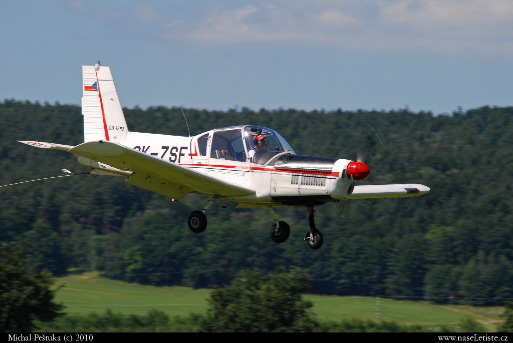 Fotografie Zlín Z-42, OK-ZSF