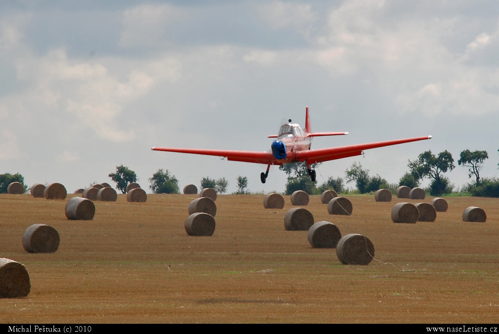 Fotografie Zlín Z-226, OK-LMF