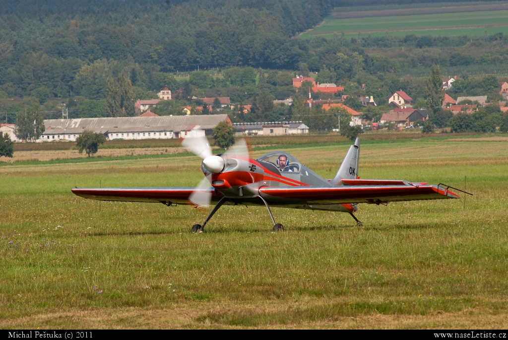 Fotografie Zlín Z-50, OK-XRE