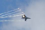 Foto letadla F16 Fighting Falcon 