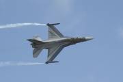 Foto letadla F16 Fighting Falcon 